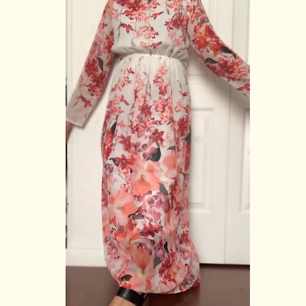 Long Sleeve Flowery Maxi Dress